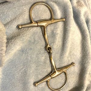 A bit not really sure what kind of bit this is it came of a english bridle